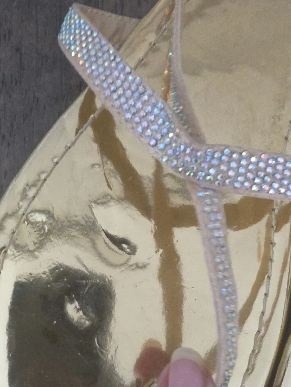 Guess slip sandals
